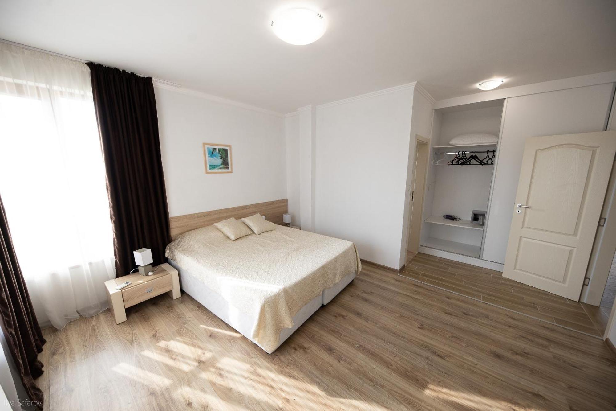 Villas In Complex Trakiyskiy Bryag ロゼネッツ エクステリア 写真
