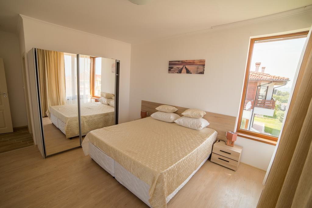 Villas In Complex Trakiyskiy Bryag ロゼネッツ エクステリア 写真