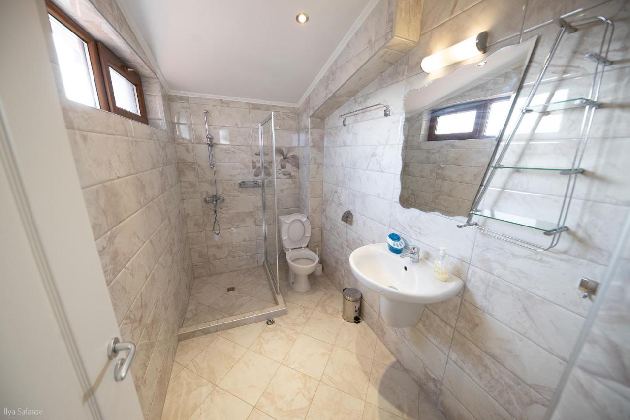 Villas In Complex Trakiyskiy Bryag ロゼネッツ エクステリア 写真