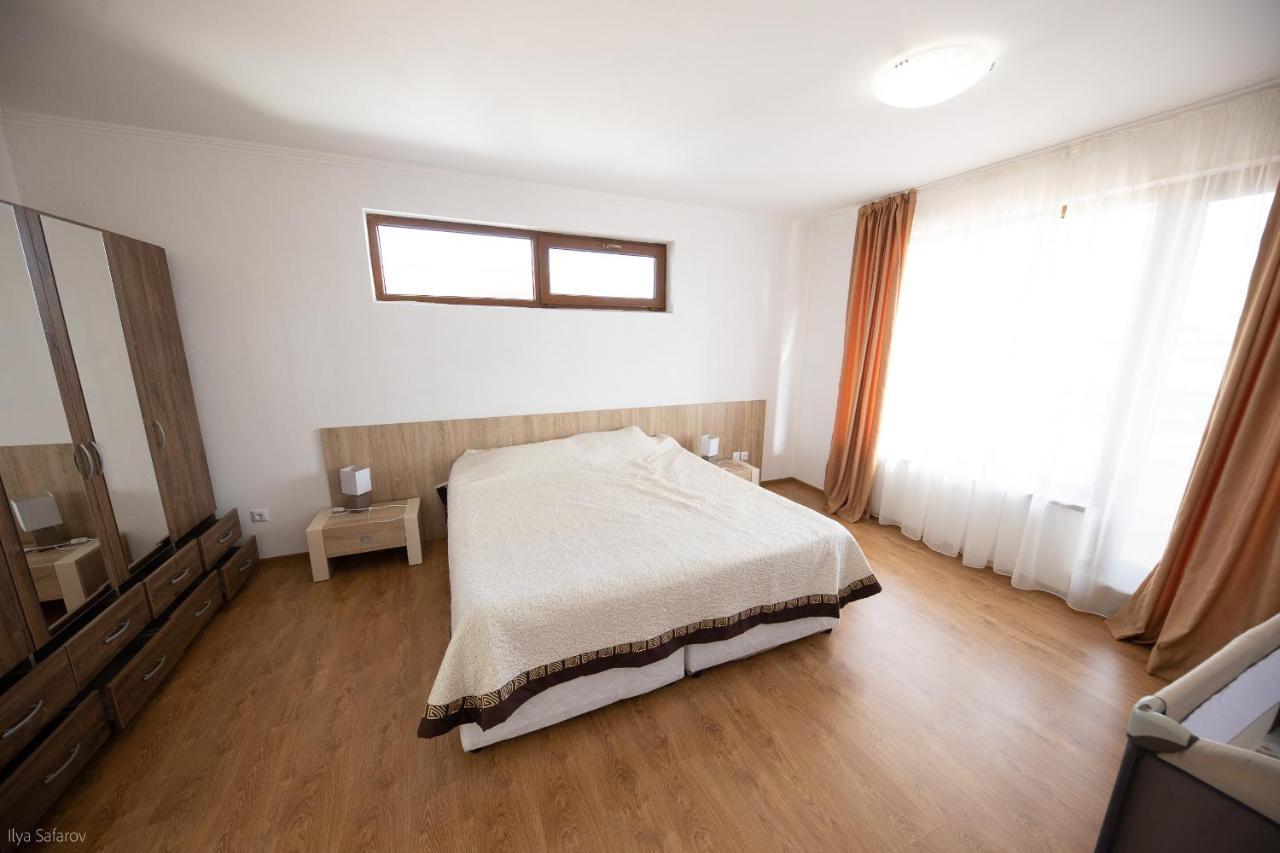Villas In Complex Trakiyskiy Bryag ロゼネッツ エクステリア 写真